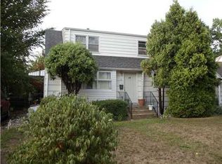 17 Cabot Pl, Iselin, NJ 08830