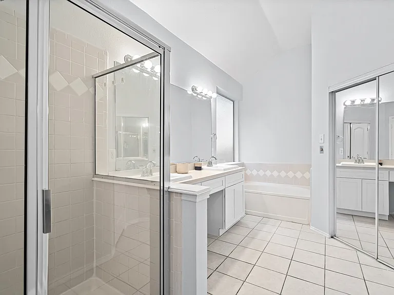 8205 Steamers Ln — Photo 11