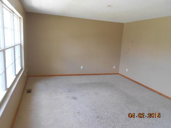 4th image of 1801 SE Shady Oak Dr