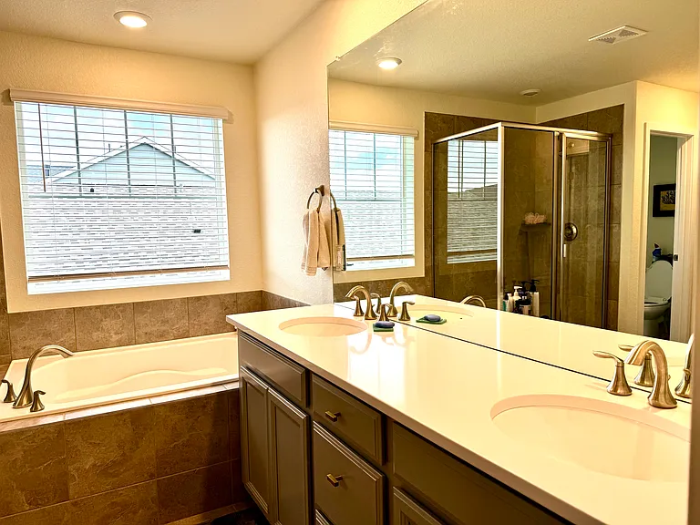 930 Compass Dr — Photo 29