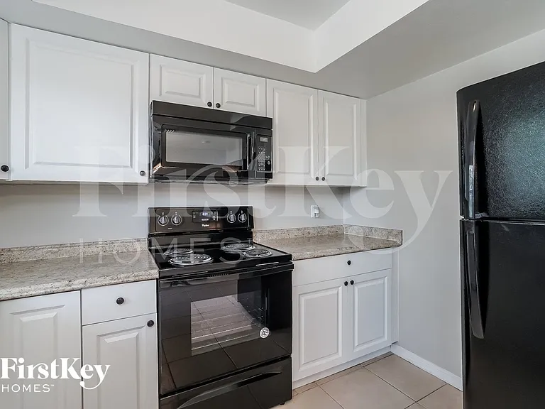 4311 5th St W — Photo 7