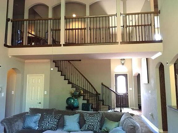 2nd image of 308 Big Bend Dr