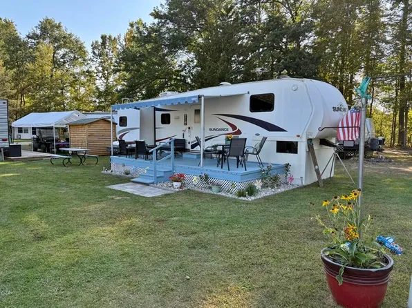 10389 Medicine Bow Trl, Stanwood, MI 49346
