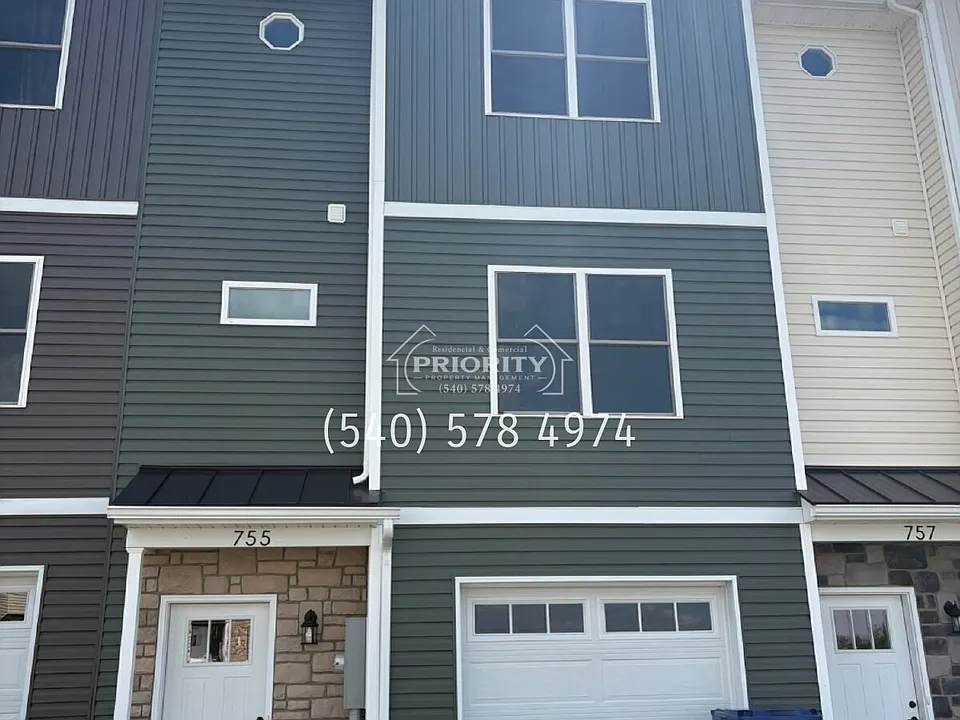 755 Zephyr Dr