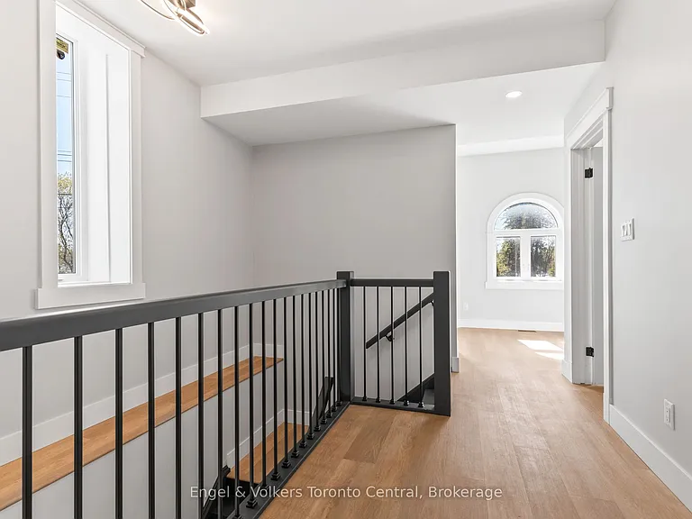 57 Crawford St — Photo 27