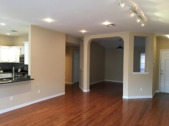5th image of 1216 Brashear Ln