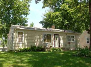 1332 Stratford Ave, Waterloo, IA 50701