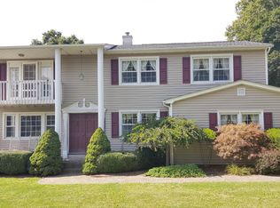 69 W Redoubt Rd, Fishkill, NY 12524