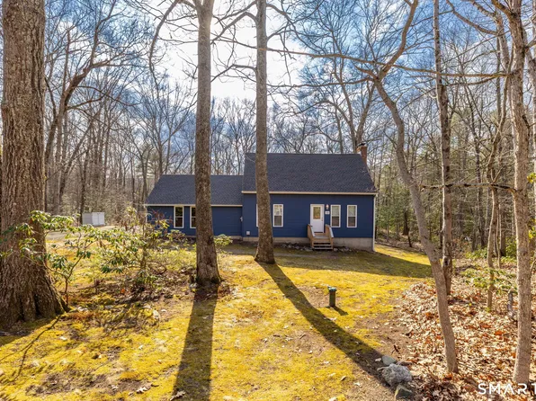 33 Pinewoods Drive, Barkhamsted, CT 06063