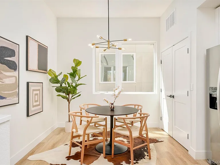 2105 S Galapago St #12 — Photo 8
