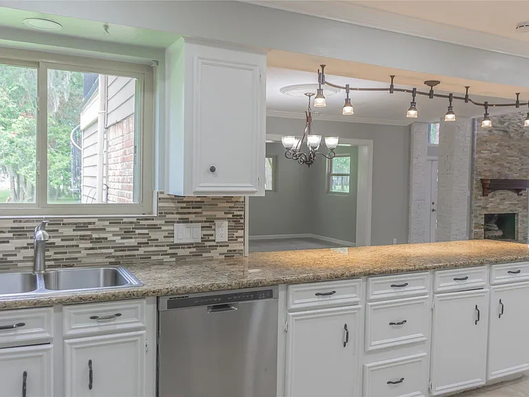 3406 Deerwood Ln — Photo 8