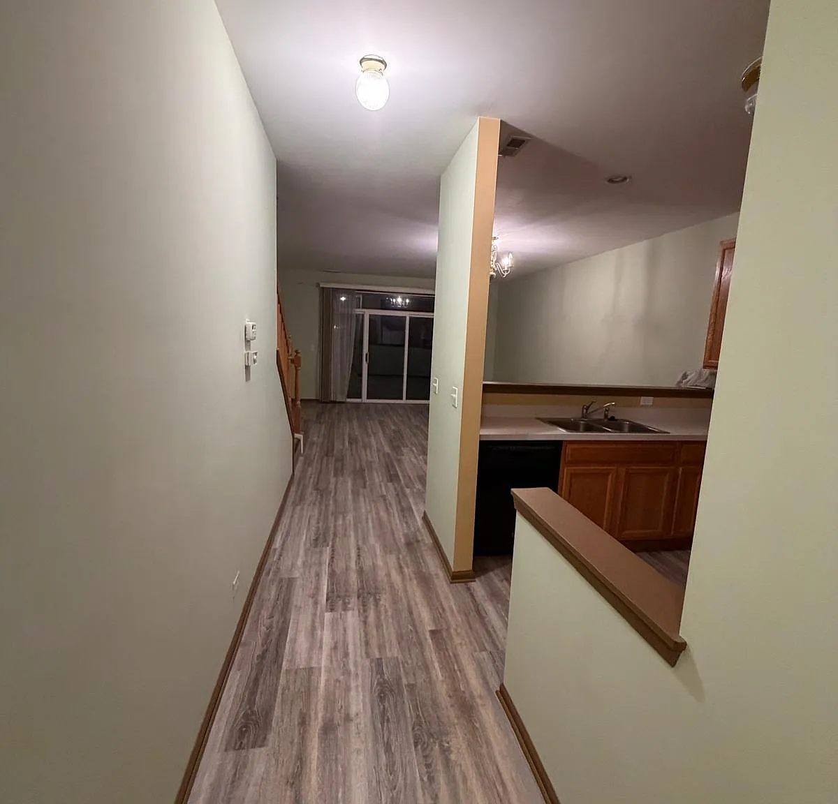 2 bed, 2.5 bath, 1412 sqft, $2,200 — Photo 3