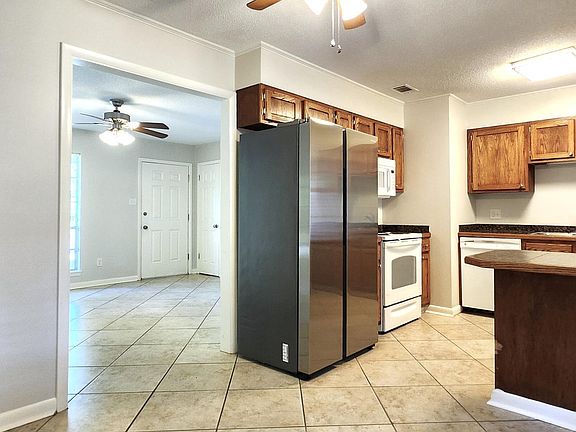 3rd image of 108 Grand Teton Ave