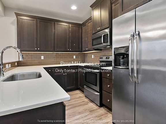 4th image of 10615 SE 36th Ave