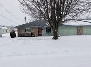 4127 Burton Place Ct, Anderson, IN 46013