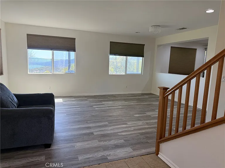 29204 Gateway Dr — Photo 4