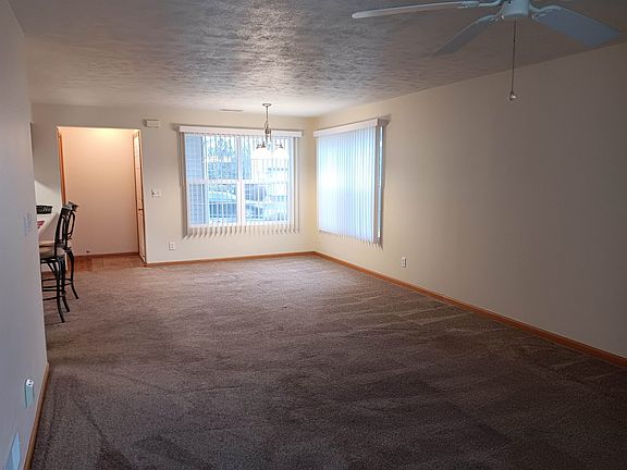 4th image of 5146 Diane Ct