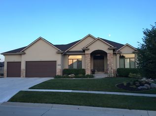 5122 Sawgrass Dr, Lincoln, NE 68526