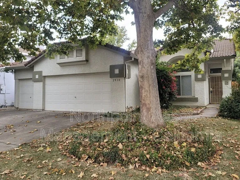 2930 Mallorca Ln — Photo 1