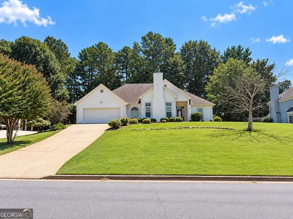 1090 Swan Mill Ct, Suwanee, GA 30024