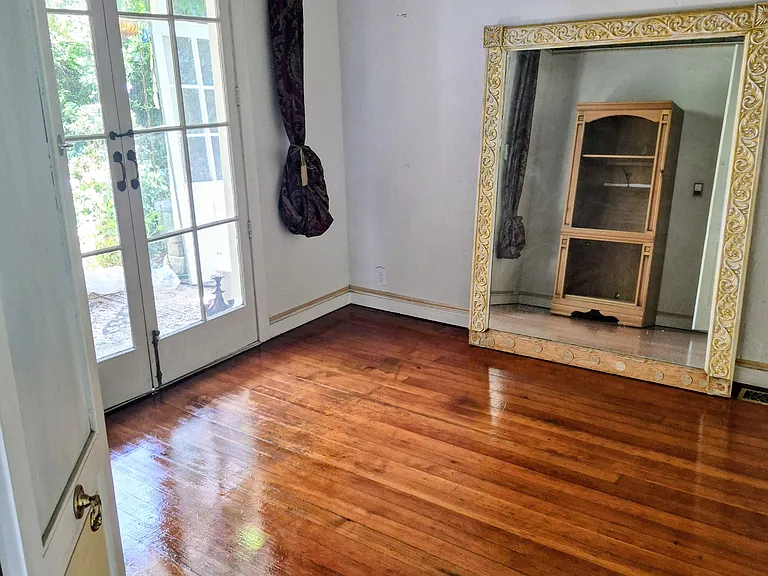 725 Alhambra St — Photo 23