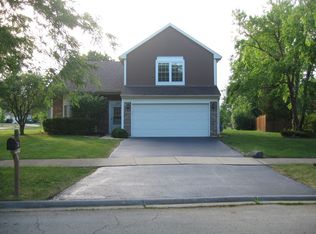 113 Heath Pl, Westmont, IL 60559