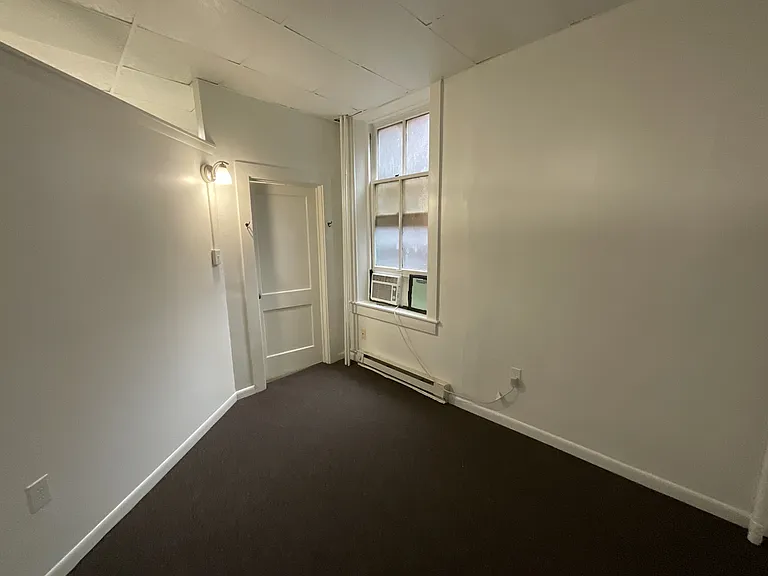 6 Twelve Center Square Carlisle St #9 — Photo 9