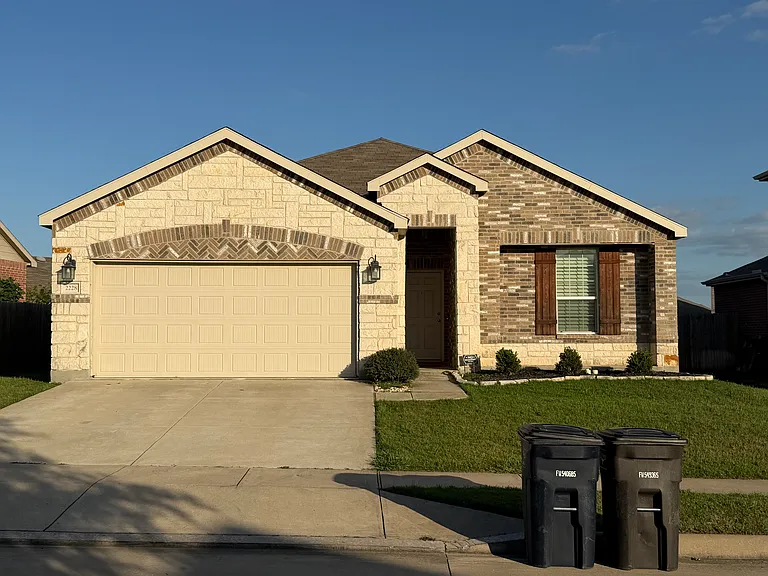2228 Simmental Rd — Photo 1