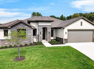 8646 Loveland Estates Ct, Omaha, NE 68124