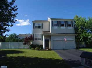 9 Bonner Ct, Pennington, NJ 08534