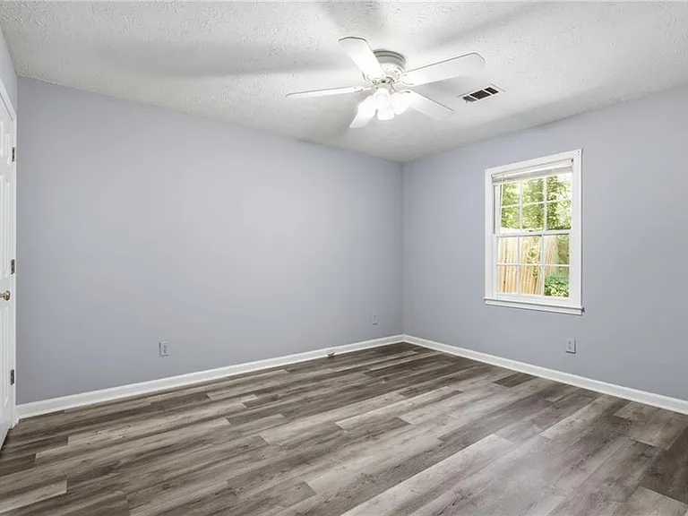 432 Charleston Ln #432 — Photo 15