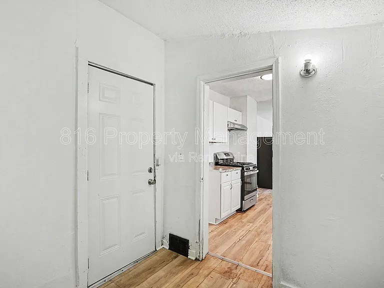 5013 S Benton Ave — Photo 7