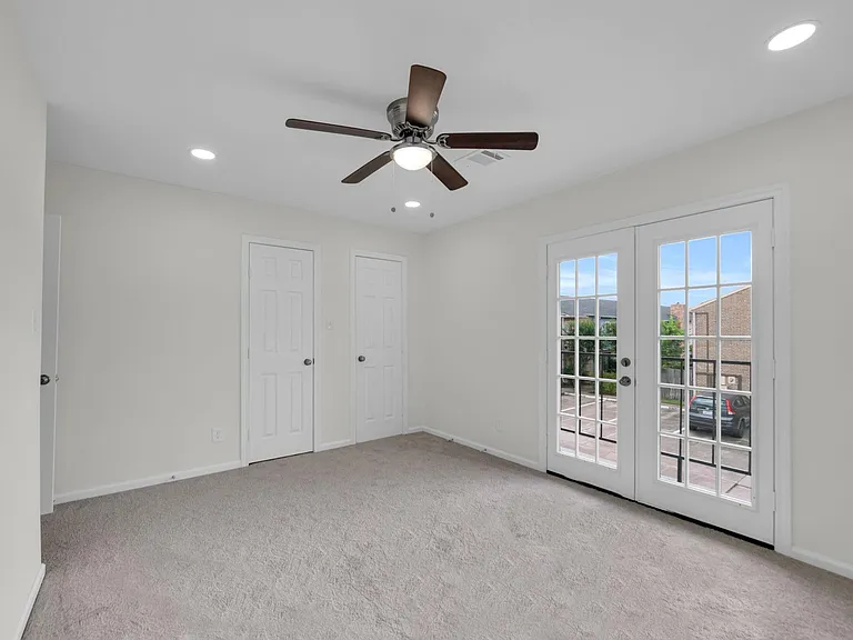 6111 Beverly Hill St #32 — Photo 19