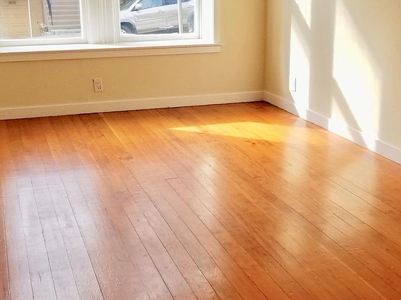 2nd image of 344 Pierce St