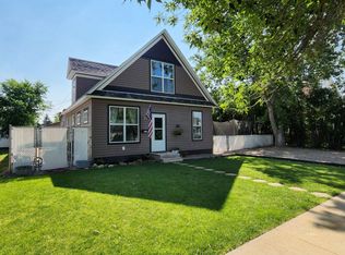 306 S Lake Ave, Miles City, MT 59301