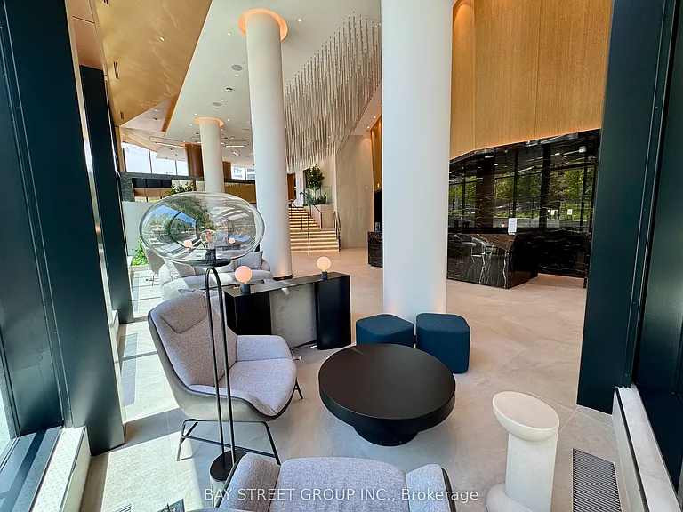 60 Central Park Dr #2013 — Photo 3