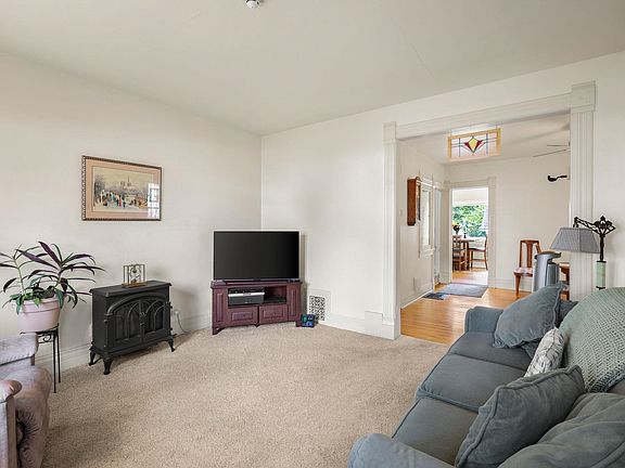 5th image of 230 Boorman St