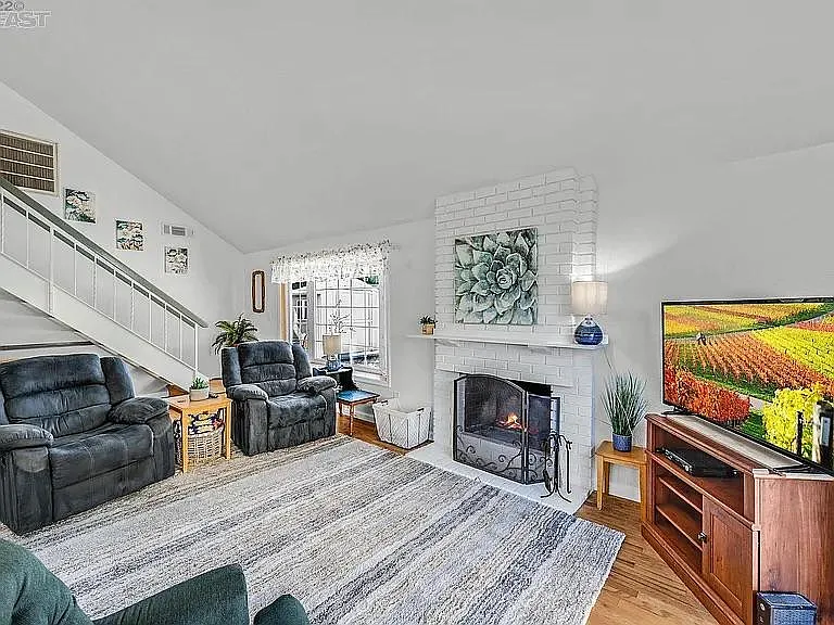 1375 Michelle Ave — Photo 15