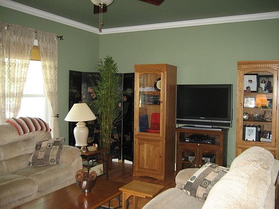 5th image of 490 North St