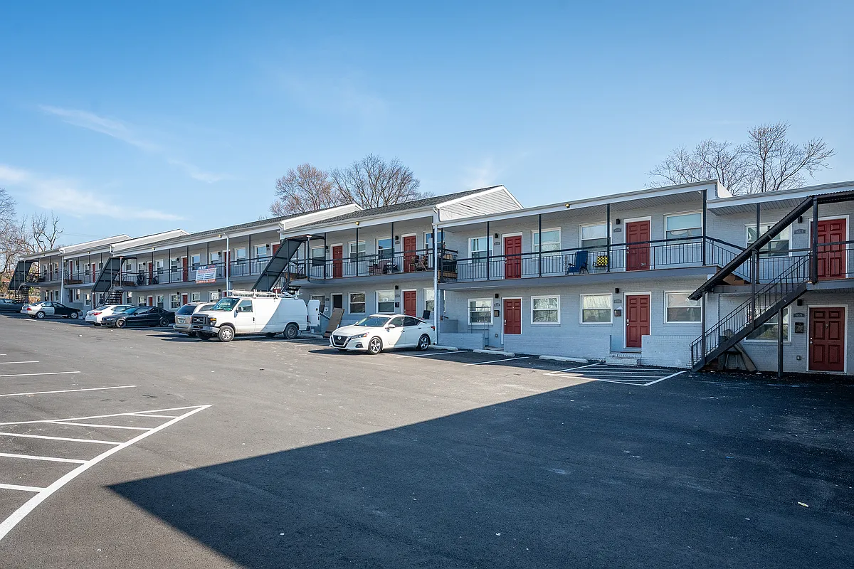 Building Photo - Elrino Apartments