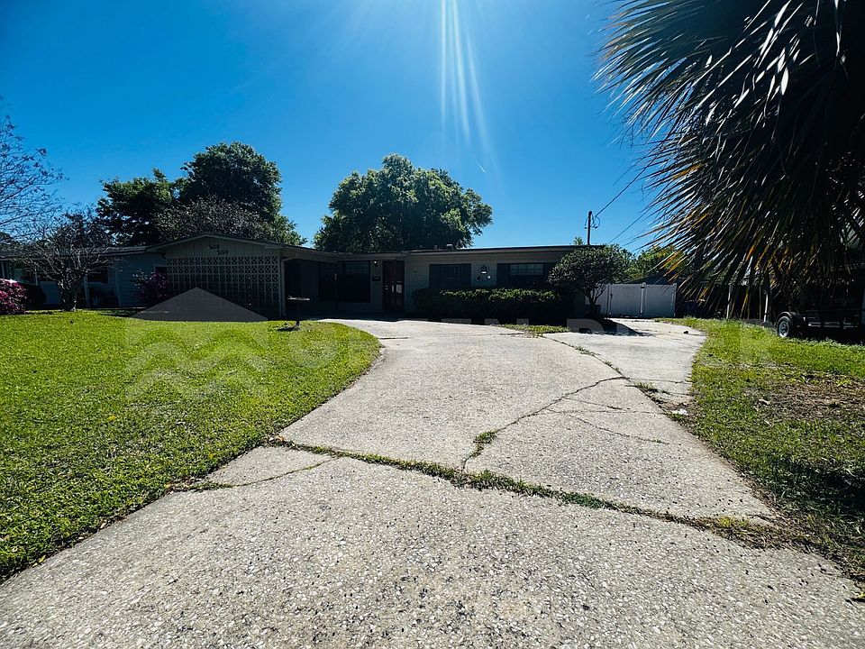 1st image of 246 Sara Dr