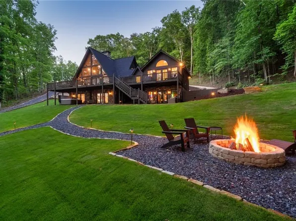 5608 Azelia Dr, Gainesville, GA 30506