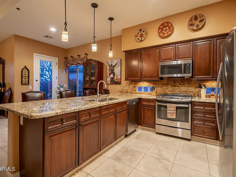 6183 E Evening Glow Dr — Photo 2