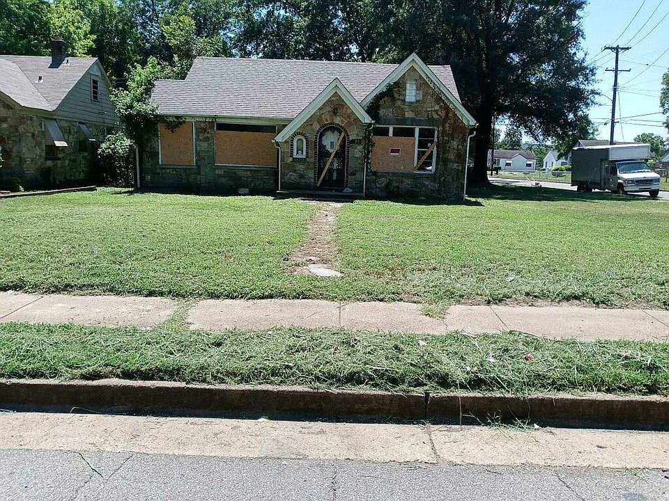 1st image of 789 E Mallory Ave
