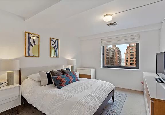 2nd image of 253 W 73rd St APT 10D