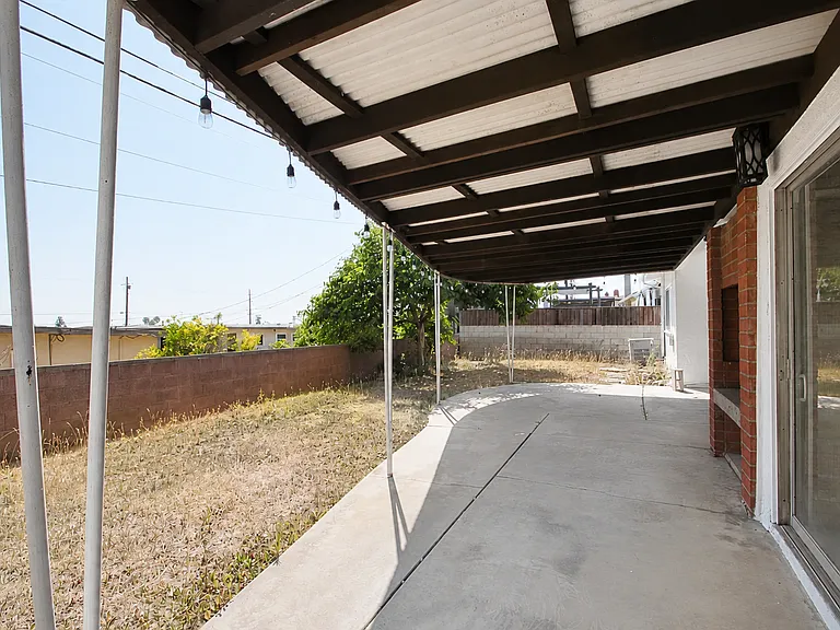 1290 Brightwood St — Photo 11