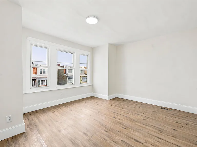 1712 S 55th St — Photo 15