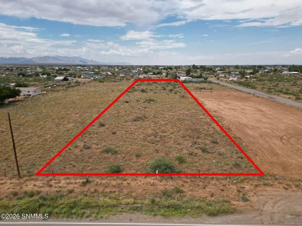 568 E Oasis Dr, Chaparral, NM 88081