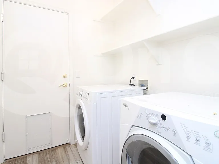 2764 E Highland Ct — Photo 18