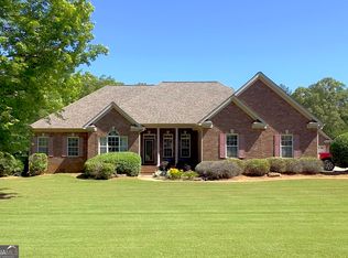 214 Willow Ridge Ln, Jackson, GA 30233